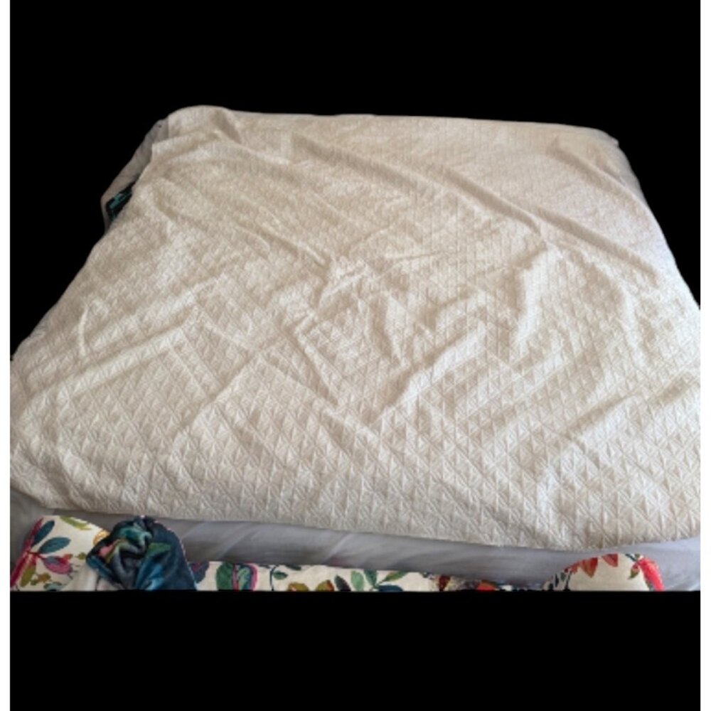 King Size Quilted Mattress Protector Cover Soft & Durable Hypoallergenic White F